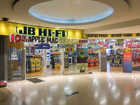 1024px-JB_Hi-Fi_in_The_Galeries_2017 (1)